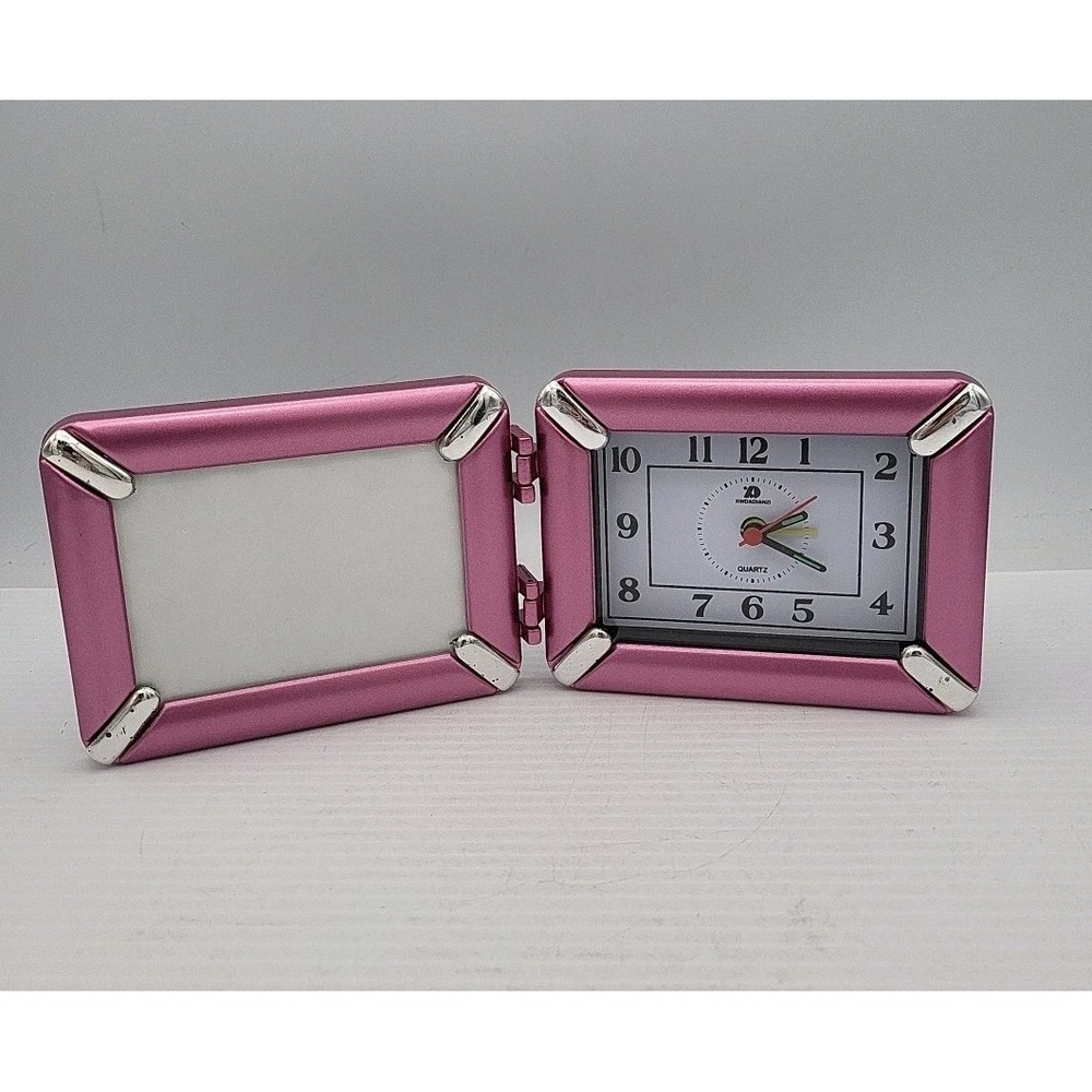 Clock with picture frame pink